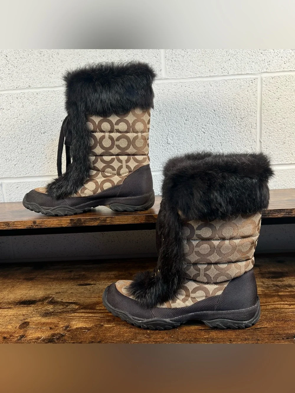 Coach Boots Jennie Signature Fur Lined Lace Up Winter Snow Boots Winter Womens 6